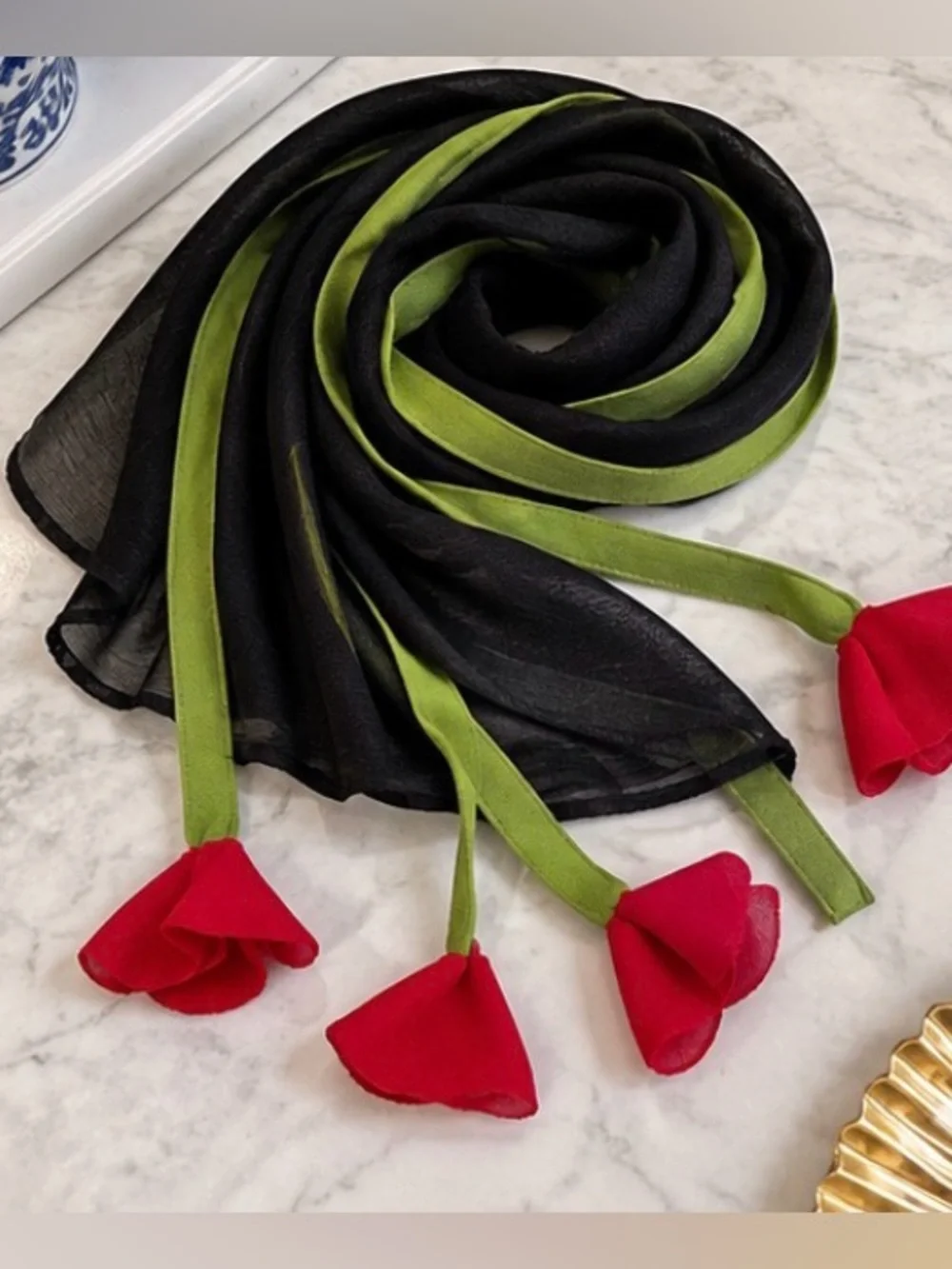 N/A statement scarf